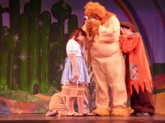 crying-lion-wizard-of-oz-theater-camp