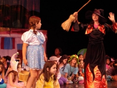 dorothy-and-witch-wizard-of-oz-theater-camp