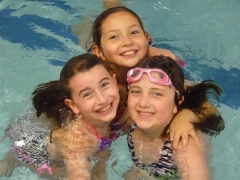 girlfriends-swimming-theater-camp